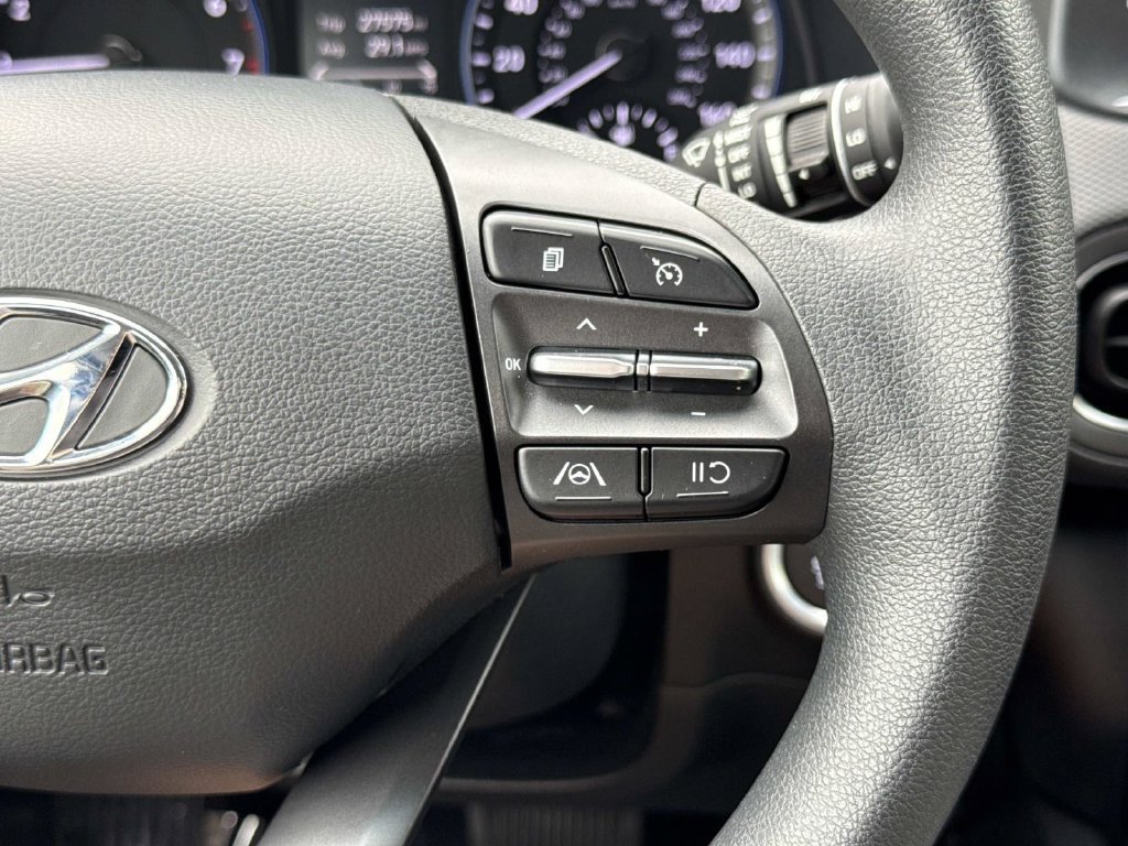 Used 2023 Hyundai Kona SEL AWD/4WD image 9