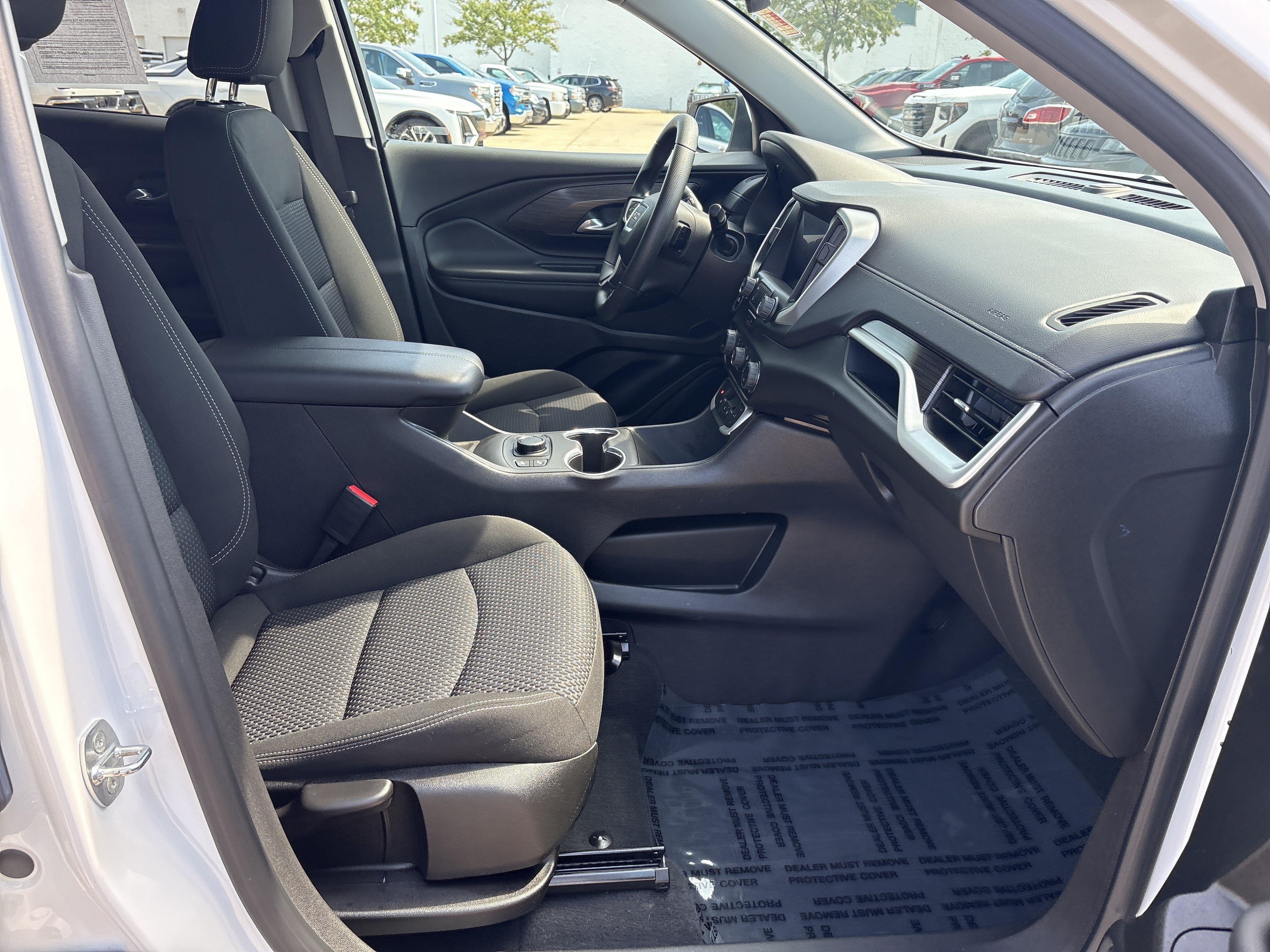 Used 2022 GMC Terrain SLE w/ Driver Convenience Package FWD image 18