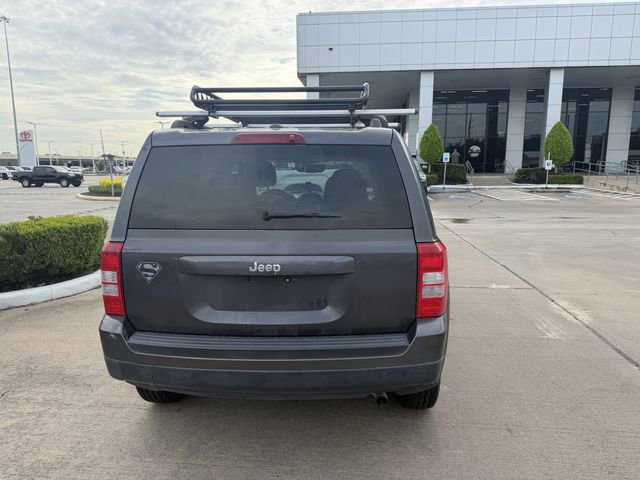 Used 2017 Jeep Patriot Sport w/ Power Value Group FWD image 6
