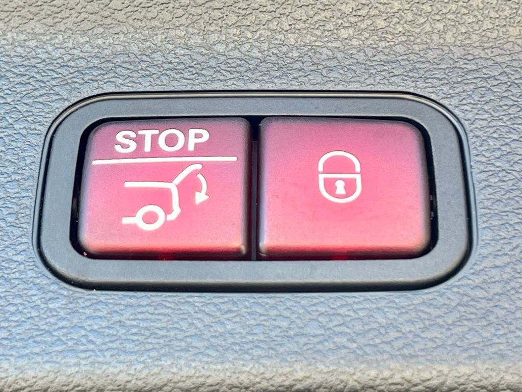 Certified 2023 Mercedes-Benz GLS 450 4MATIC image 41