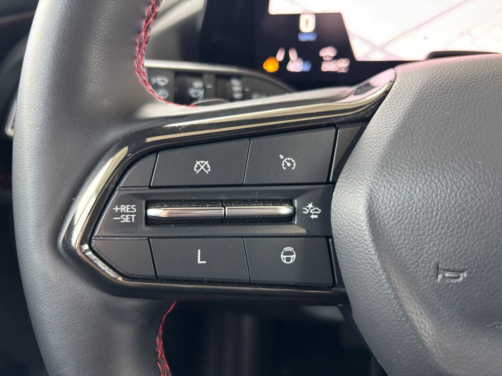 Used 2024 Chevrolet Traverse RS image 11