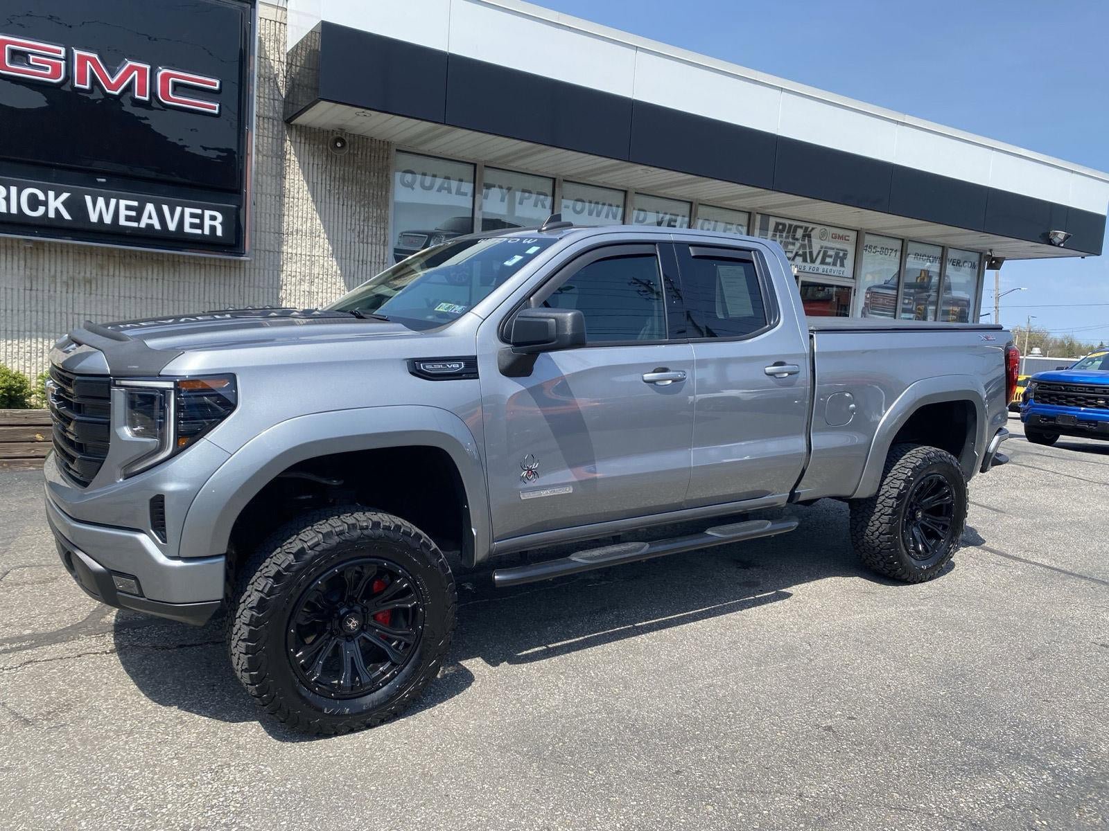 Used 2023 GMC Sierra 1500 Elevation AWD/4WD image 3