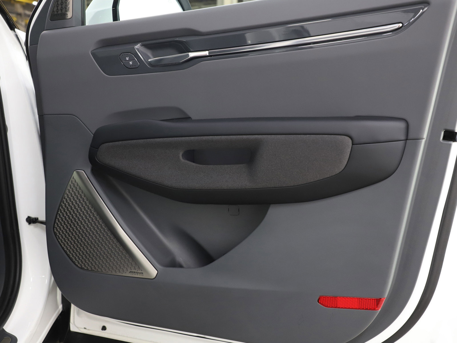 Used 2024 Kia EV9 Land image 9