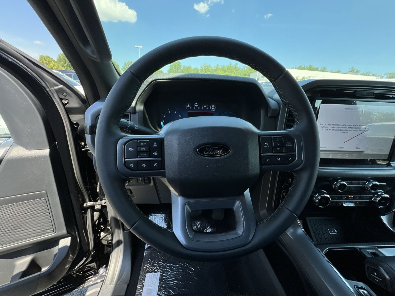New 2026 Ford F150 XLT w/ Equipment Group 302A MID AWD/4WD image 24
