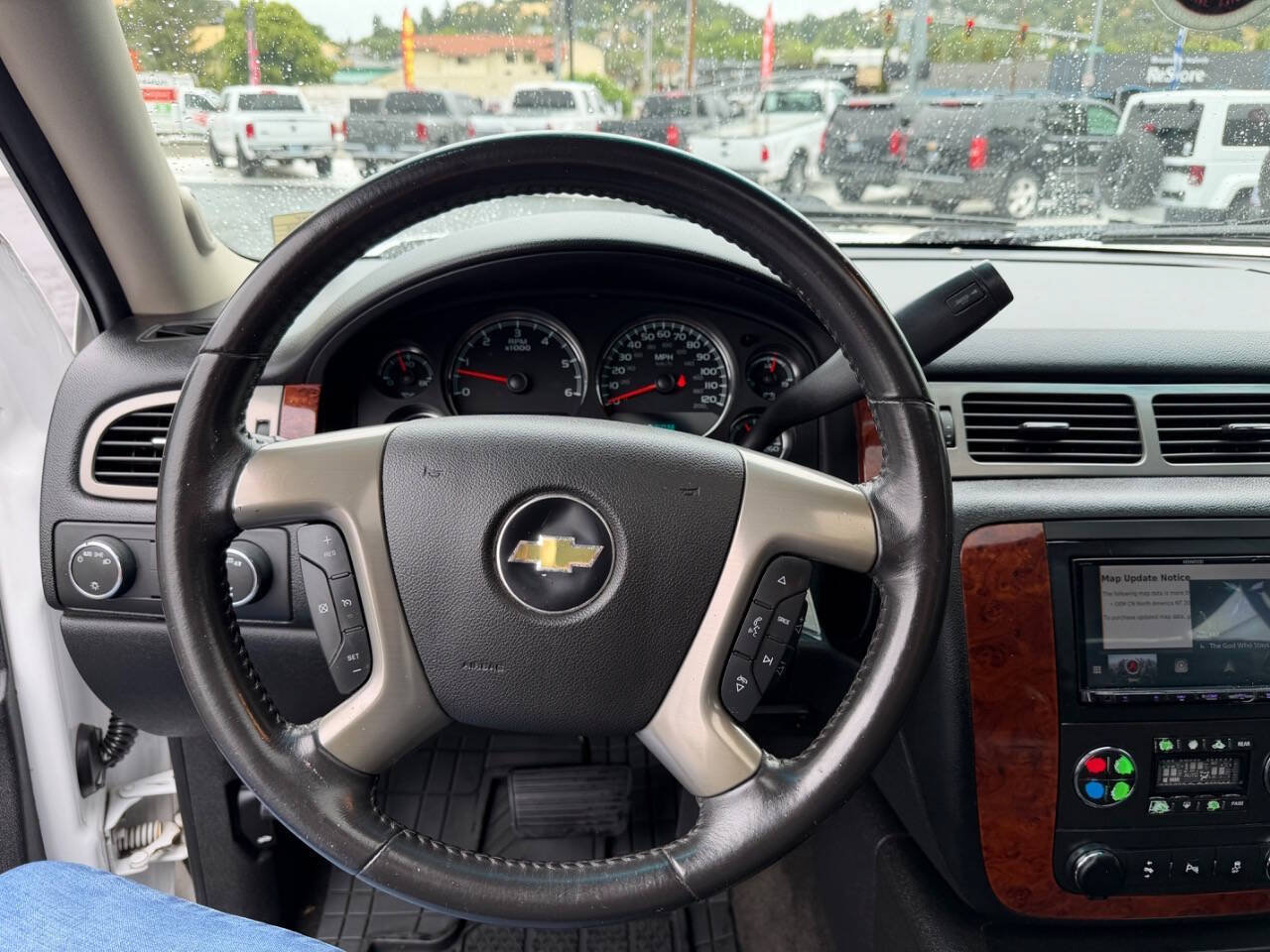 Used 2013 Chevrolet Tahoe LT w/ Luxury Package AWD/4WD image 9