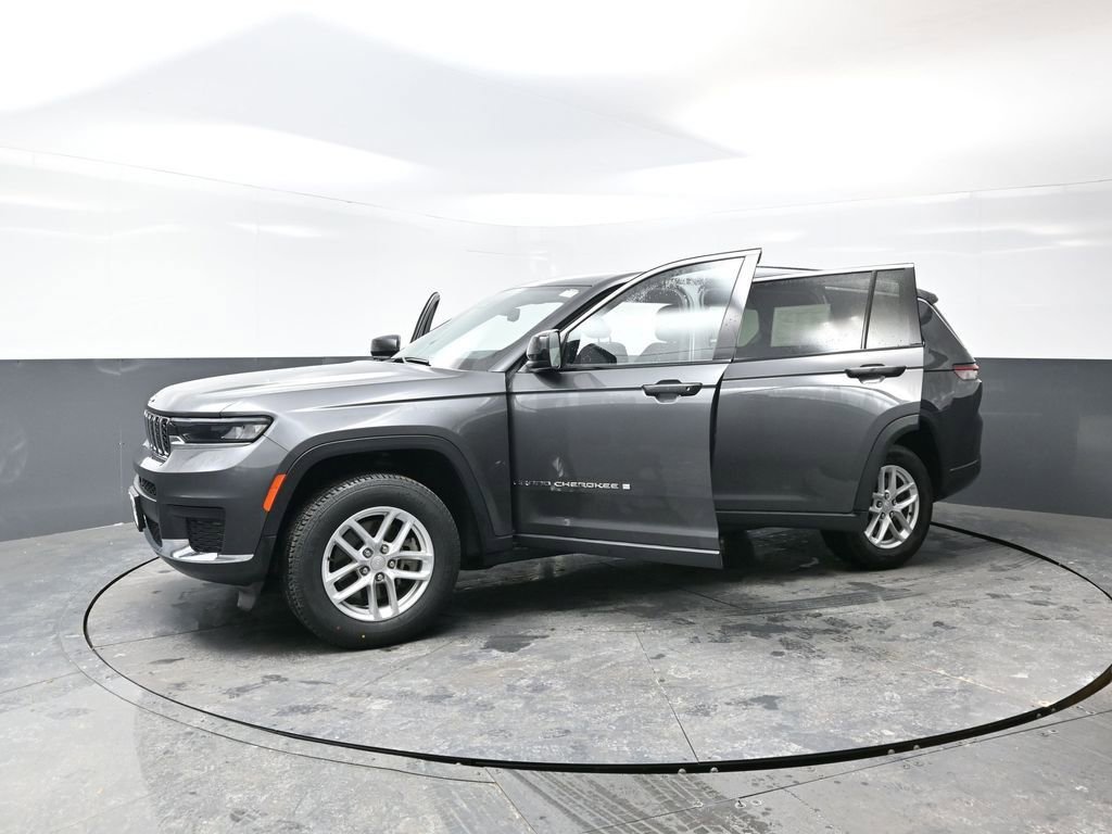 Used 2023 Jeep Grand Cherokee L Laredo image 59
