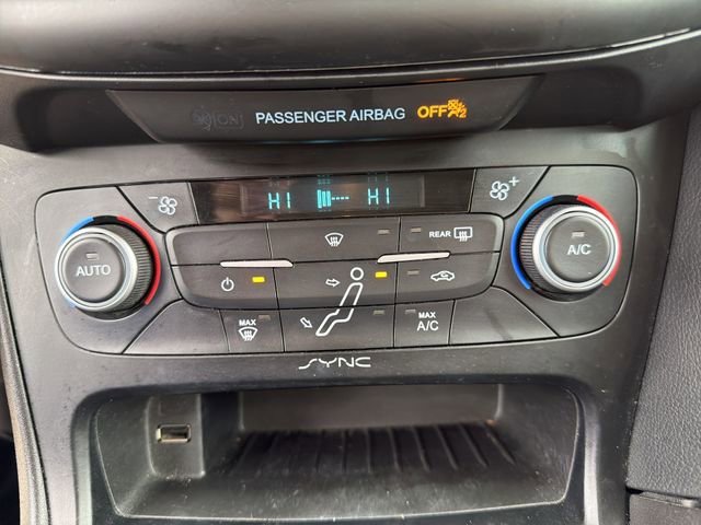 Used 2018 Ford Focus SE image 20