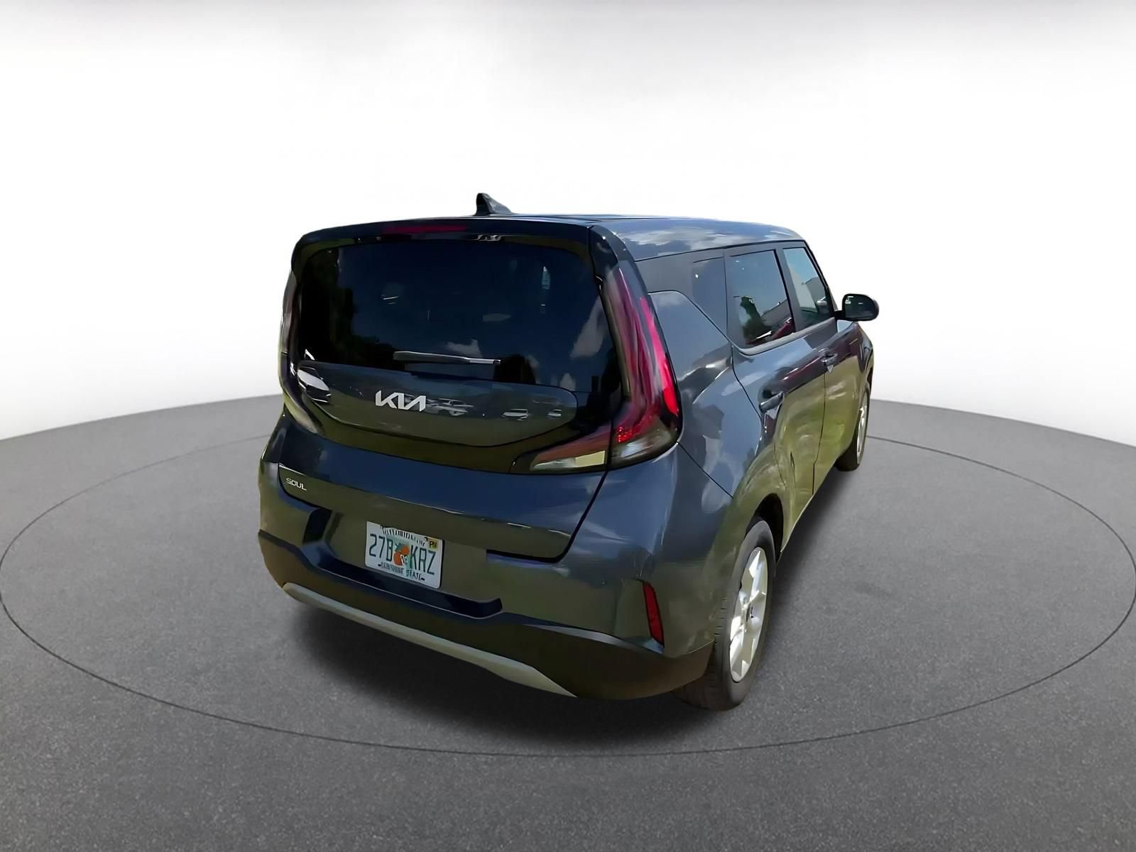 Used 2025 Kia Soul LX w/ LX Technology Package FWD image 14