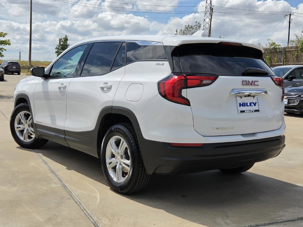 Used 2020 GMC Terrain SLE FWD image 3