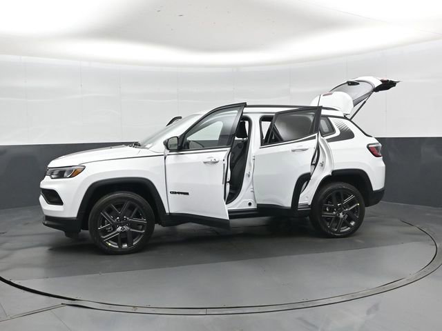 New 2026 Jeep Compass Latitude image 49