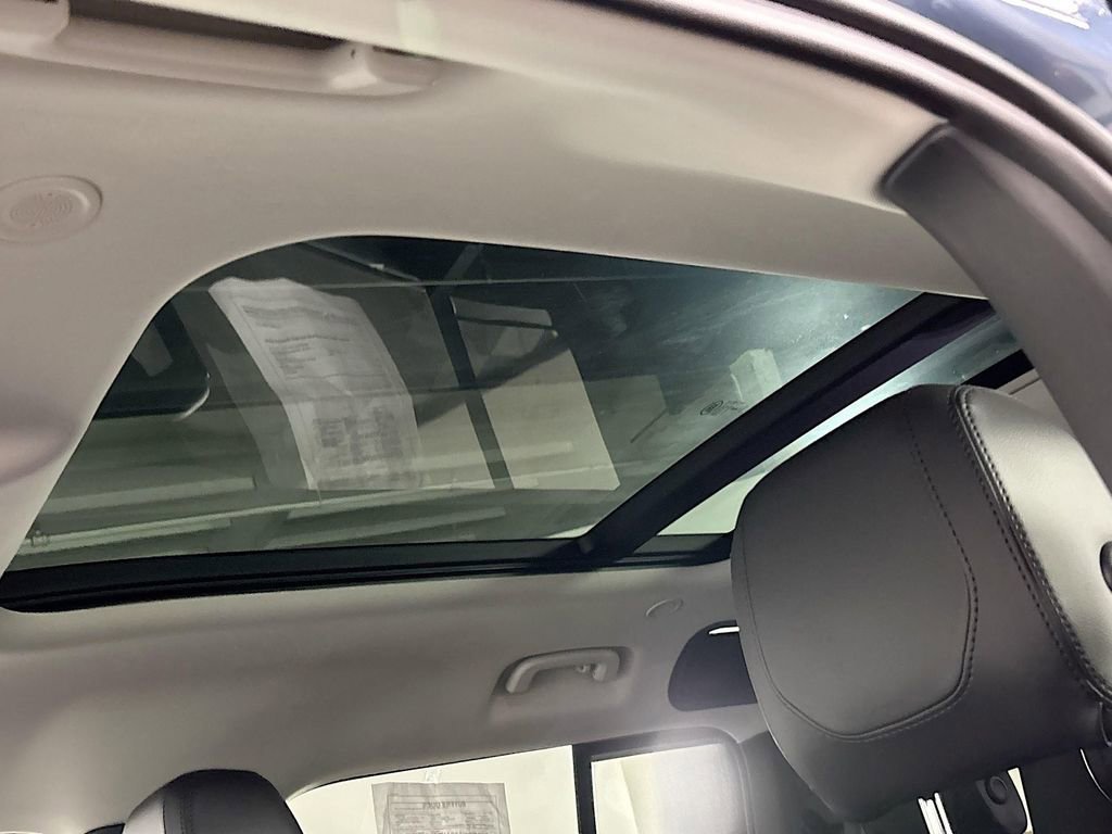 Used 2024 Land Rover Defender 110 S image 19