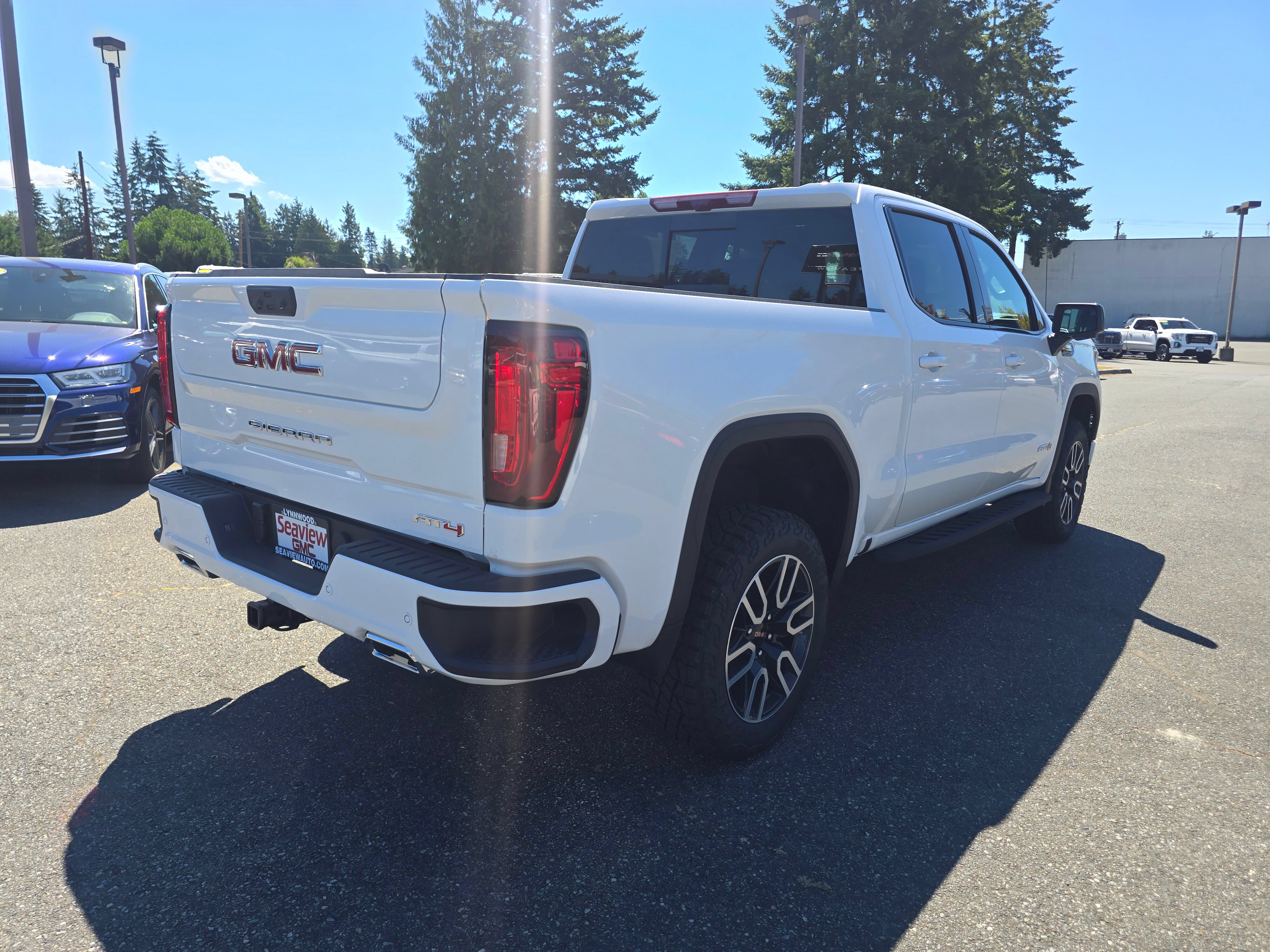 New 2026 GMC Sierra 1500 AT4 w/ AT4 Premium Package AWD/4WD image 7