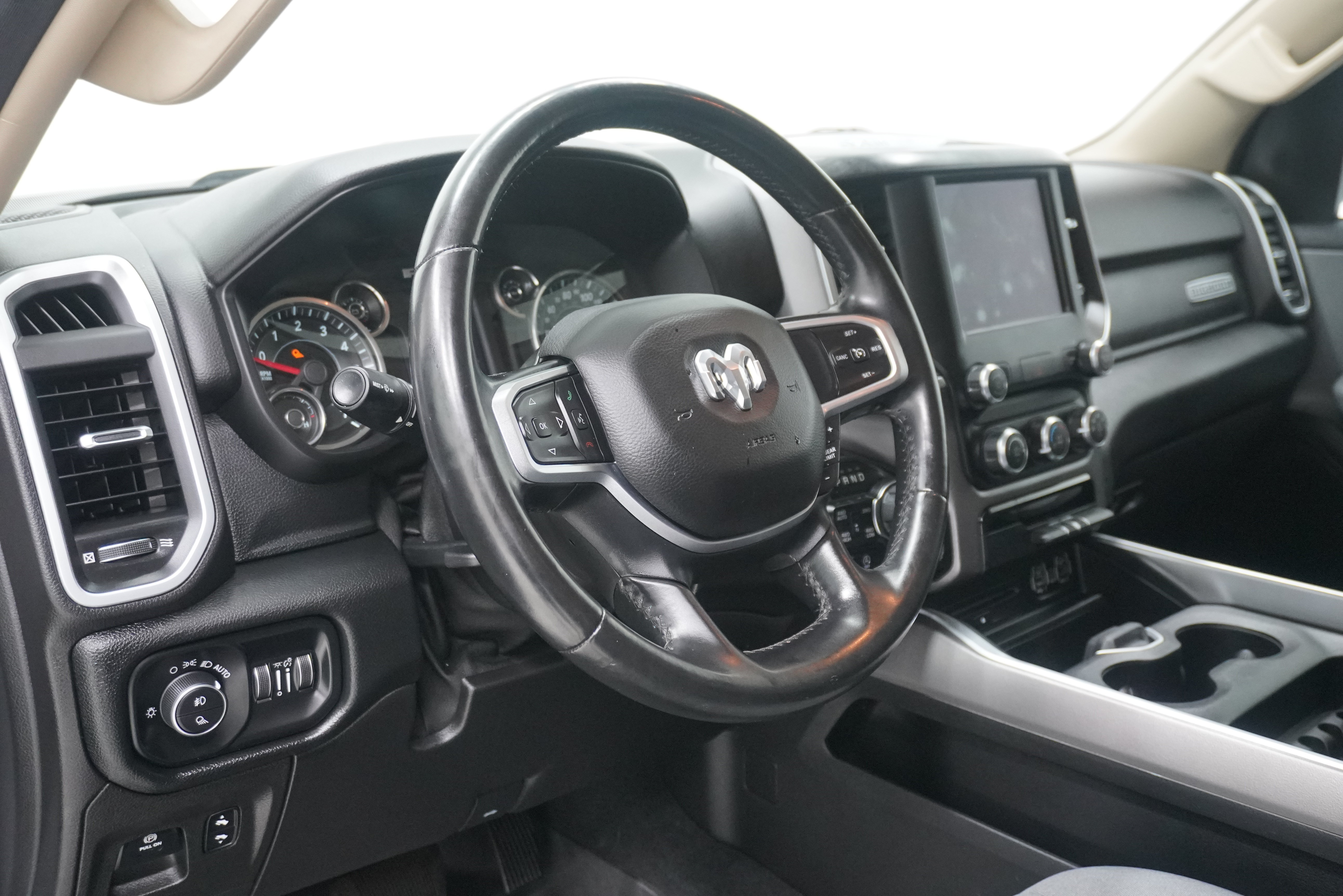 Used 2019 RAM 1500 Big Horn AWD/4WD image 10