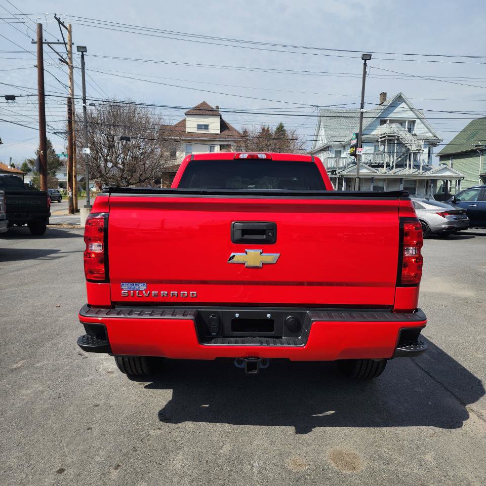 Used 2018 Chevrolet Silverado 1500 Custom w/ Custom Value Package AWD/4WD image 18