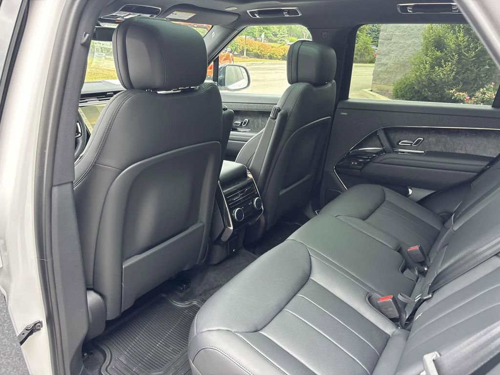 New 2025 Land Rover Range Rover Sport Dynamic SE image 22