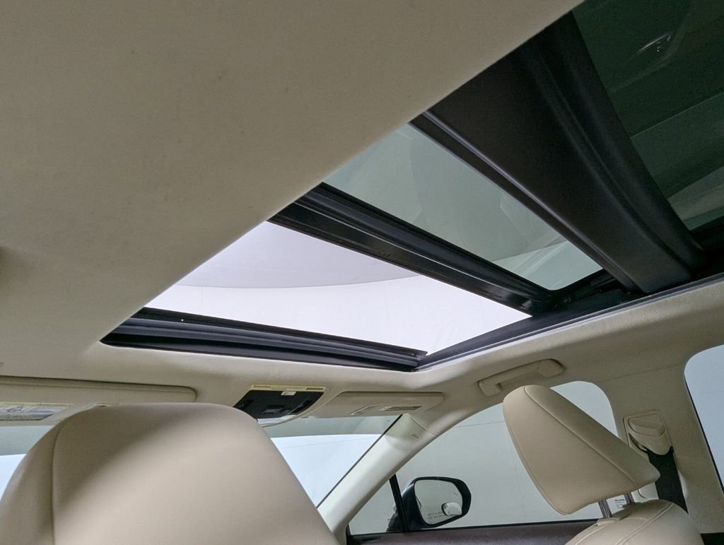 Used 2020 Lexus RX 450h AWD w/ Premium Package image 24