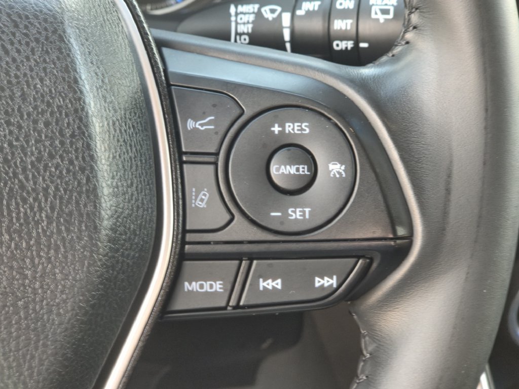Used 2023 Toyota Venza LE AWD/4WD image 22