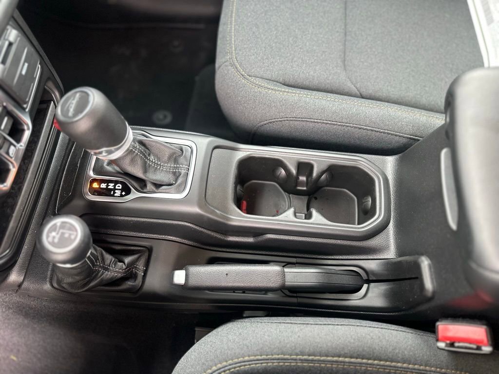 New 2025 Jeep Gladiator Sport image 19