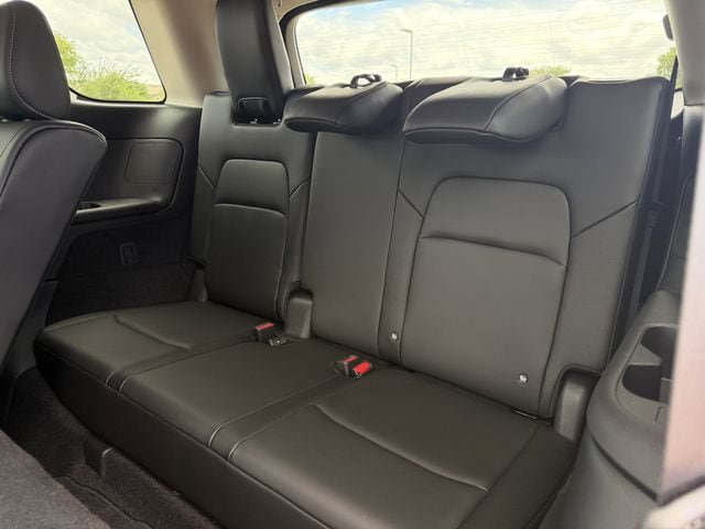 Used 2024 Nissan Pathfinder SL FWD image 28