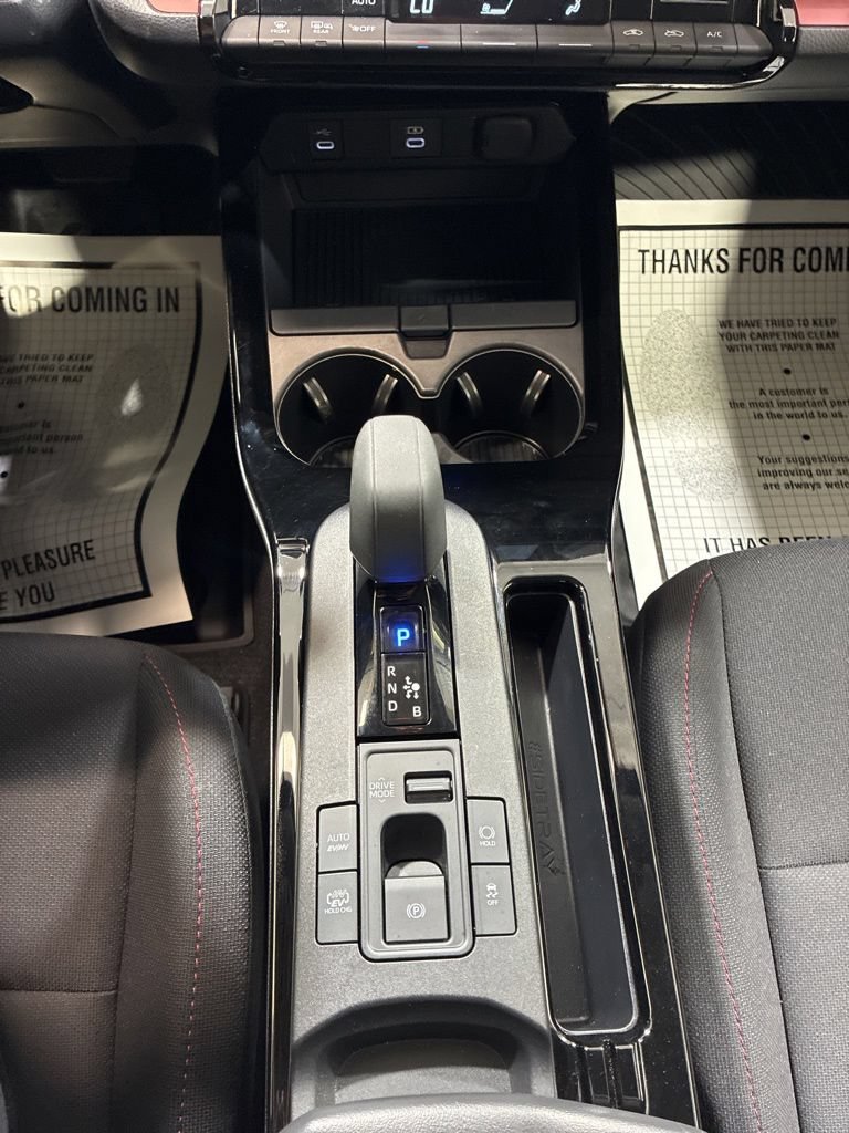 Used 2025 Toyota Prius Plug-In Hybrid FWD image 31