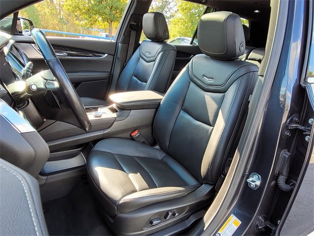 Used 2023 Cadillac XT6 Premium Luxury image 8