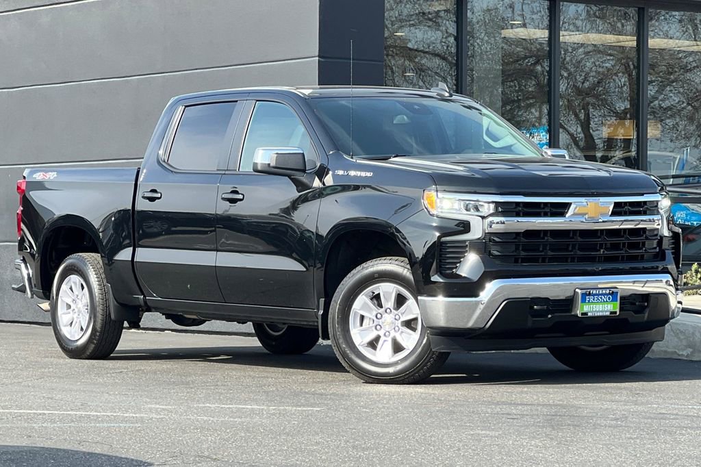 Used 2026 Chevrolet Silverado 1500 LT image 3