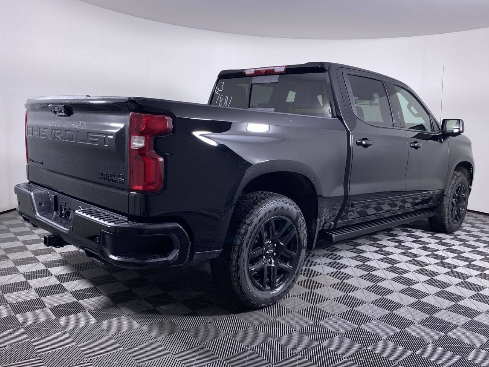 New 2026 Chevrolet Silverado 1500 High Country w/ Midnight Edition AWD/4WD image 20