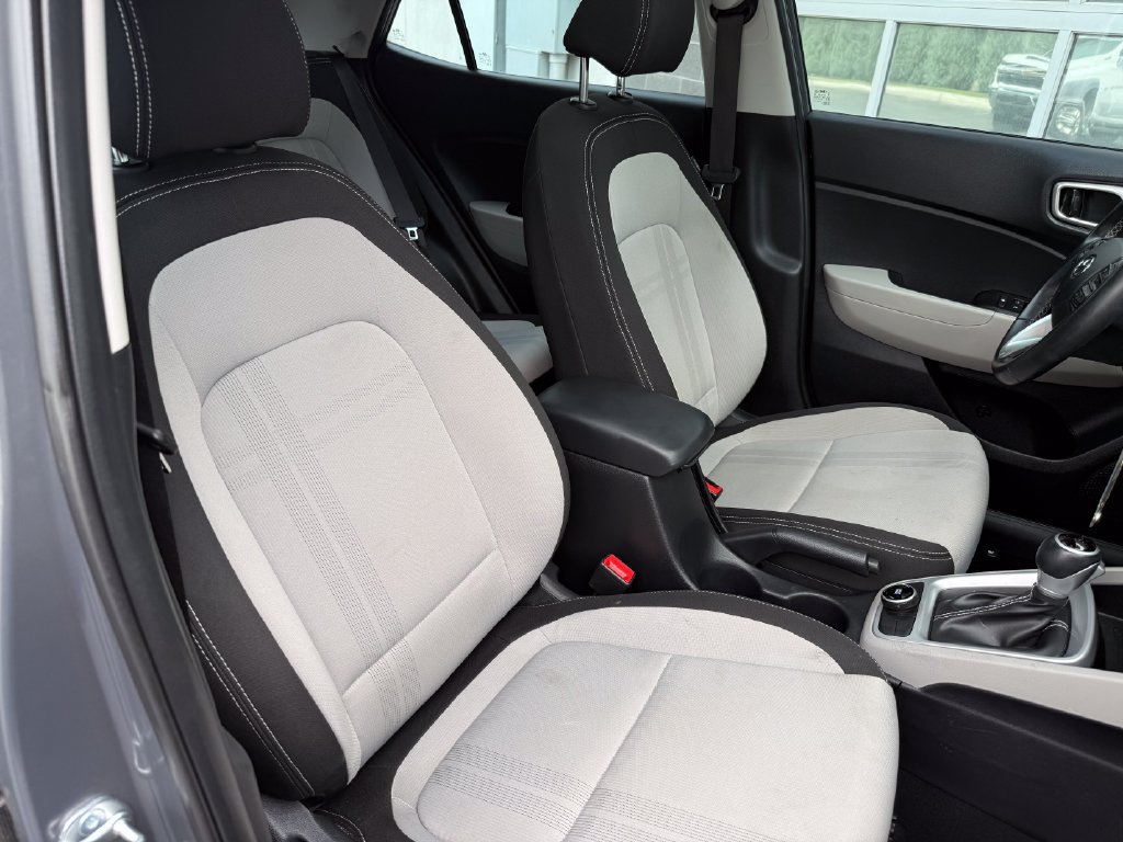 Used 2023 Hyundai Venue SEL w/ Cargo Package FWD image 44