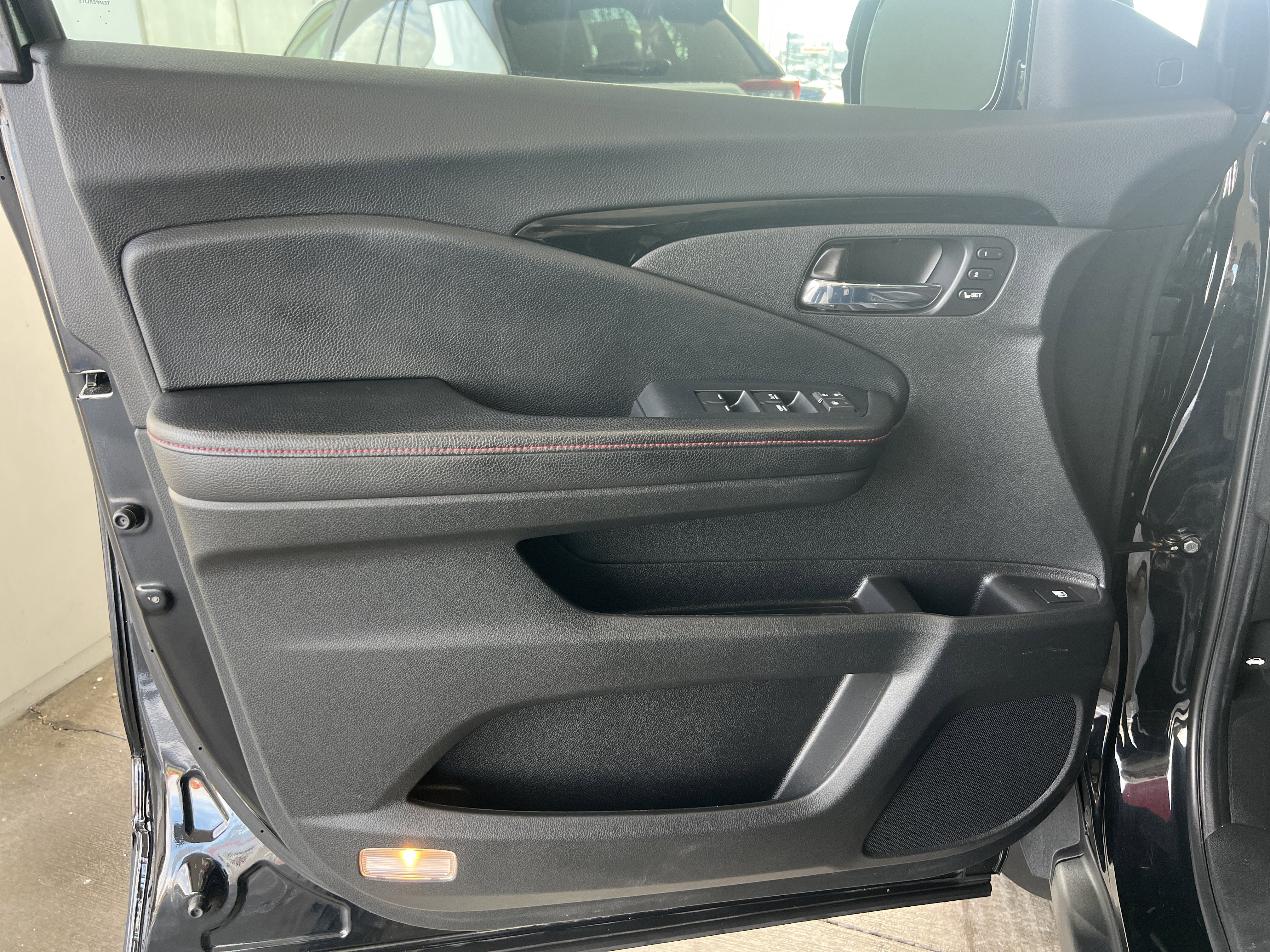 Used 2021 Honda Ridgeline Black Edition image 10