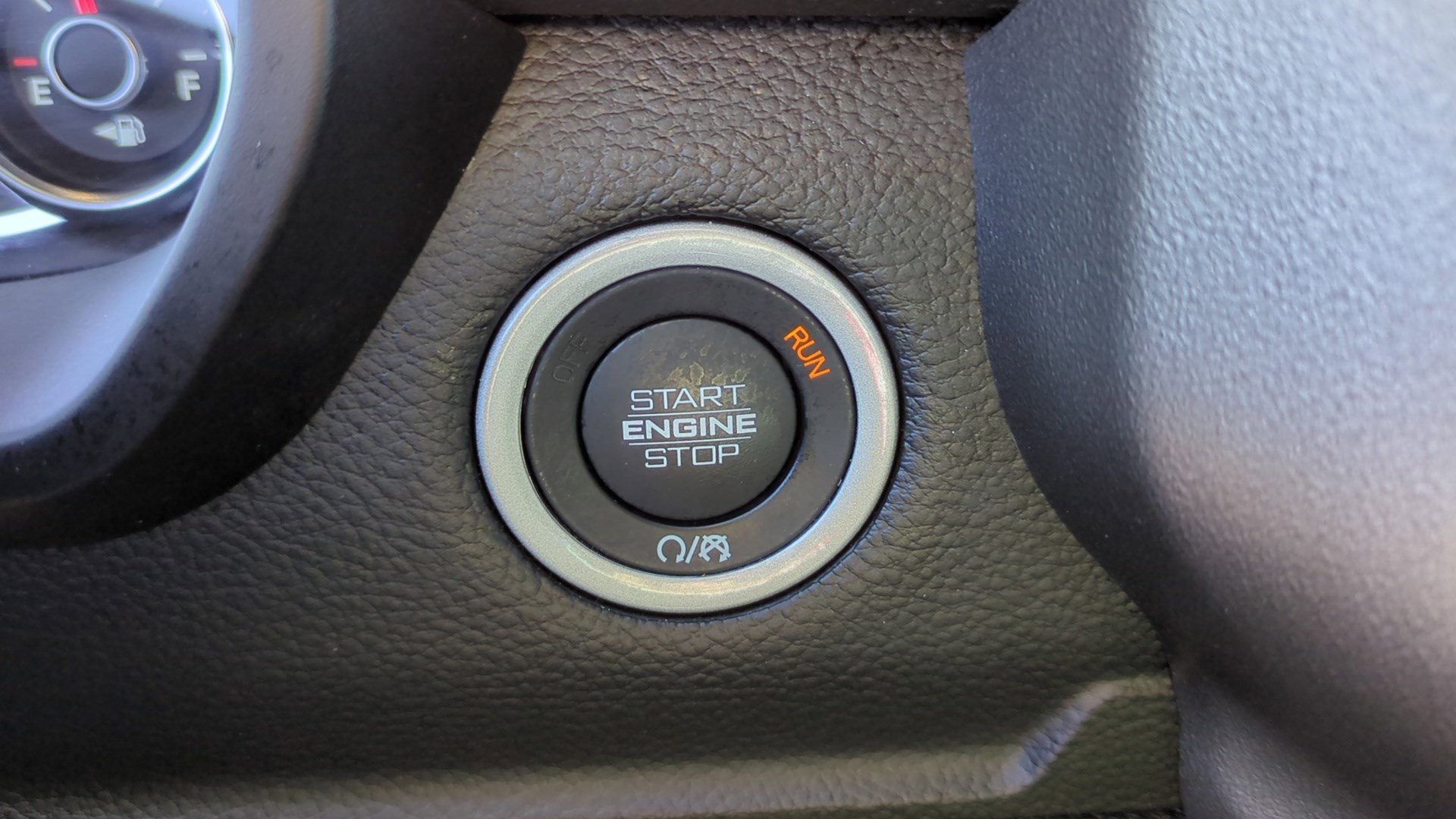 Used 2025 RAM 1500 Laramie w/ Sport Appearance Package image 21