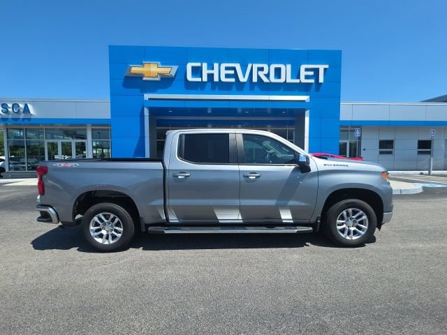 Used 2023 Chevrolet Silverado 1500 LT AWD/4WD image 2
