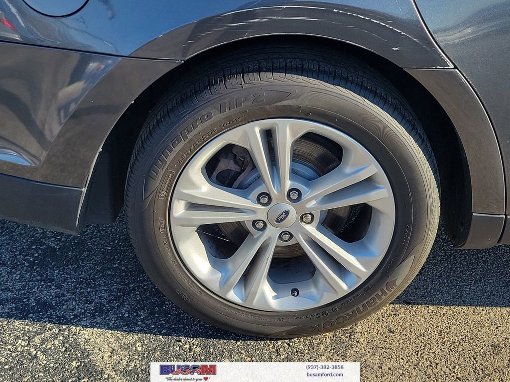 Used 2018 Ford Taurus SE image 5