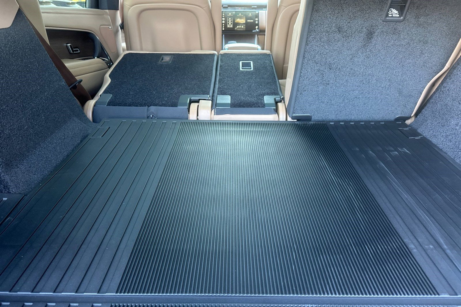 New 2026 Land Rover Range Rover SE image 26