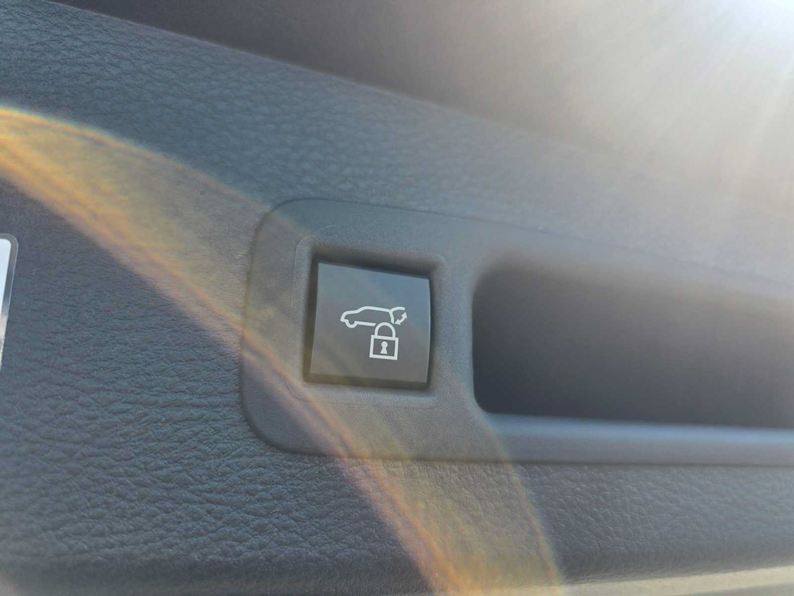 New 2026 Toyota Sienna XLE Woodland Edition AWD/4WD image 15