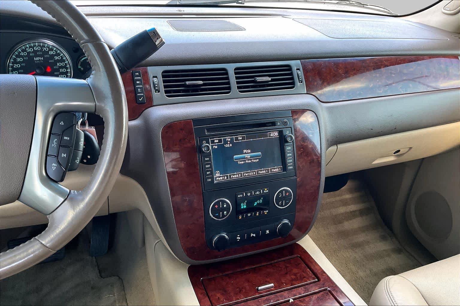 Used 2011 Chevrolet Tahoe LTZ RWD image 6