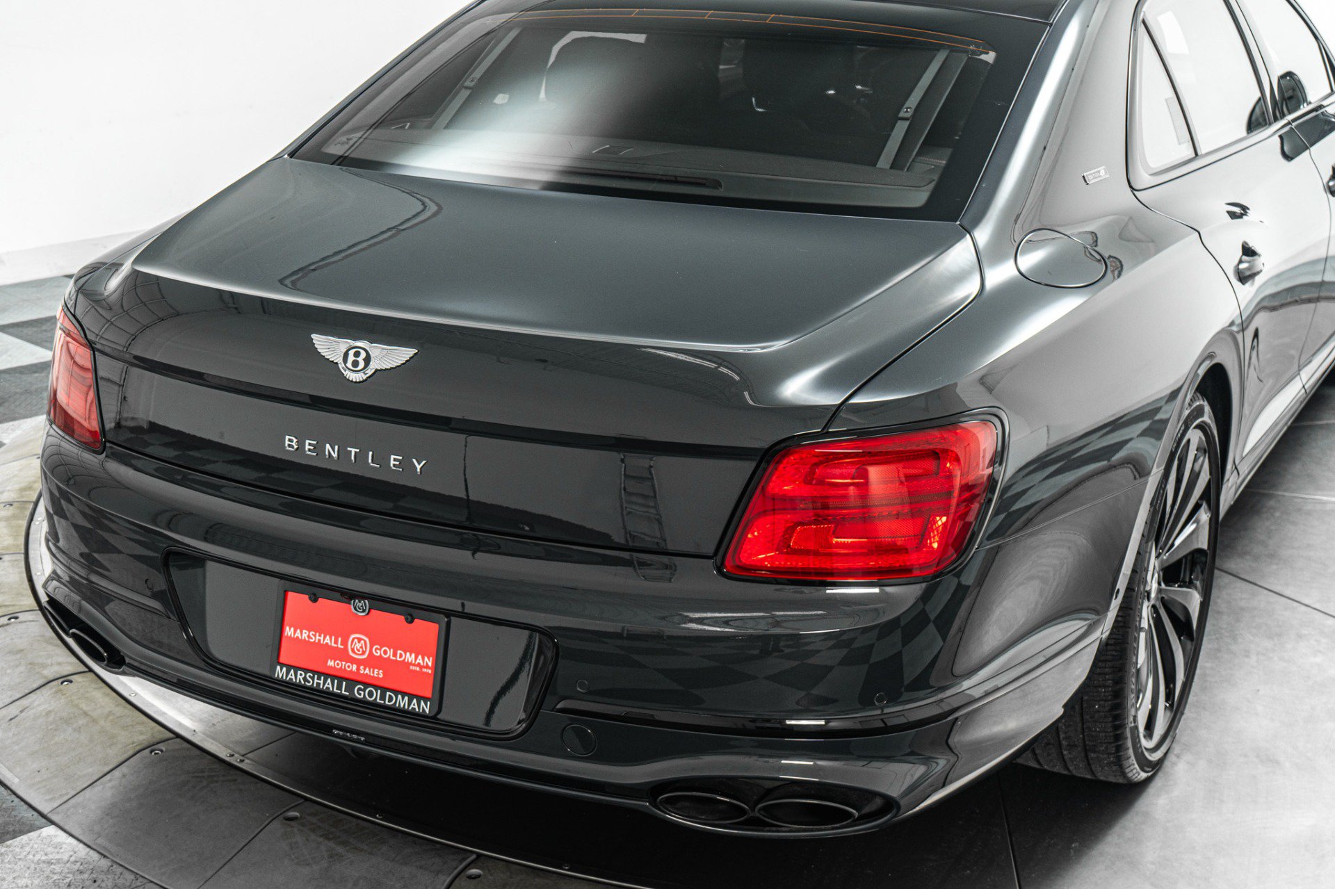 Used 2024 Bentley Flying Spur V8 AWD/4WD image 40