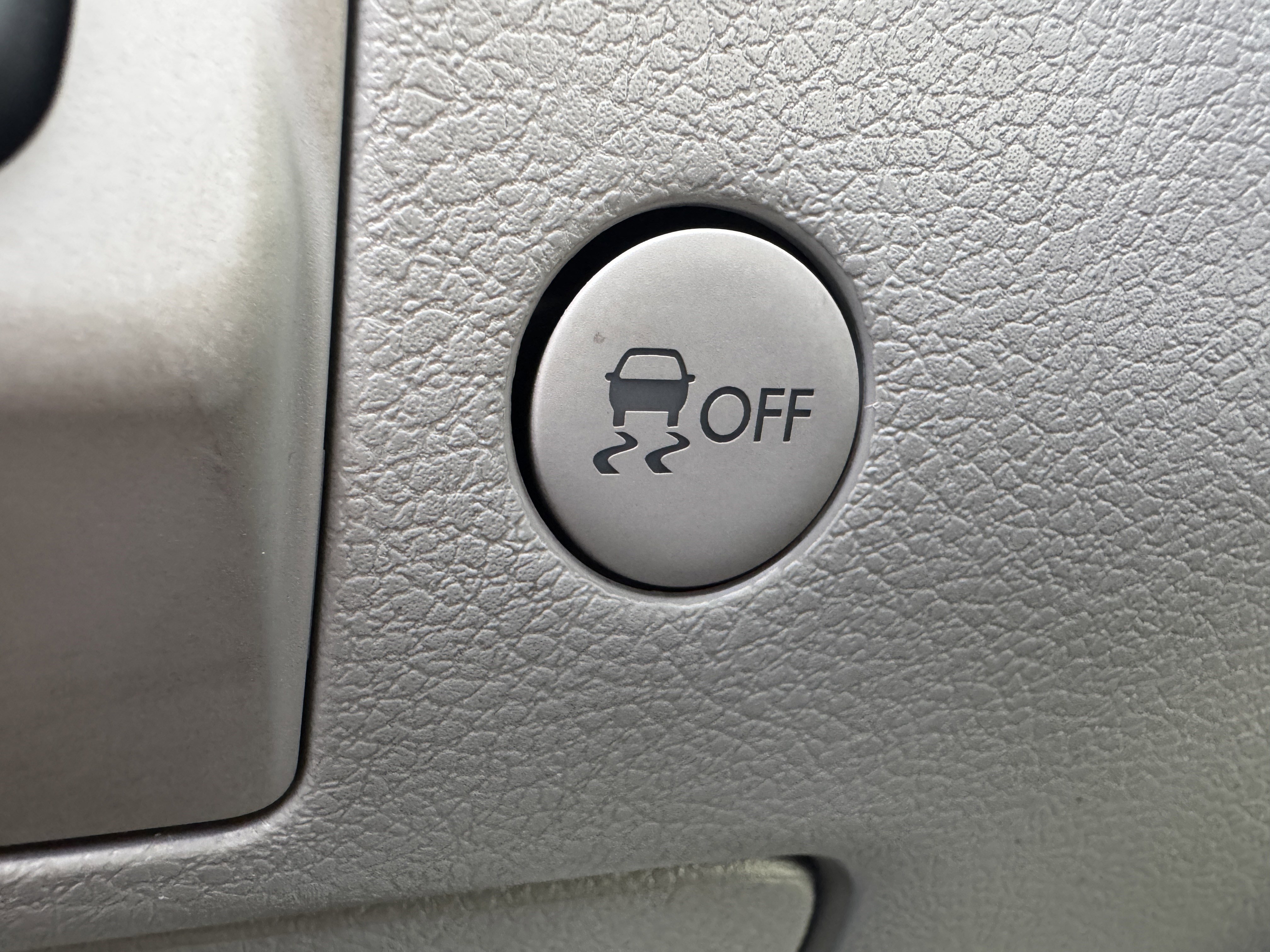 Used 2012 Subaru Forester 2.5X Premium w/ Popular Pkg 3 image 32