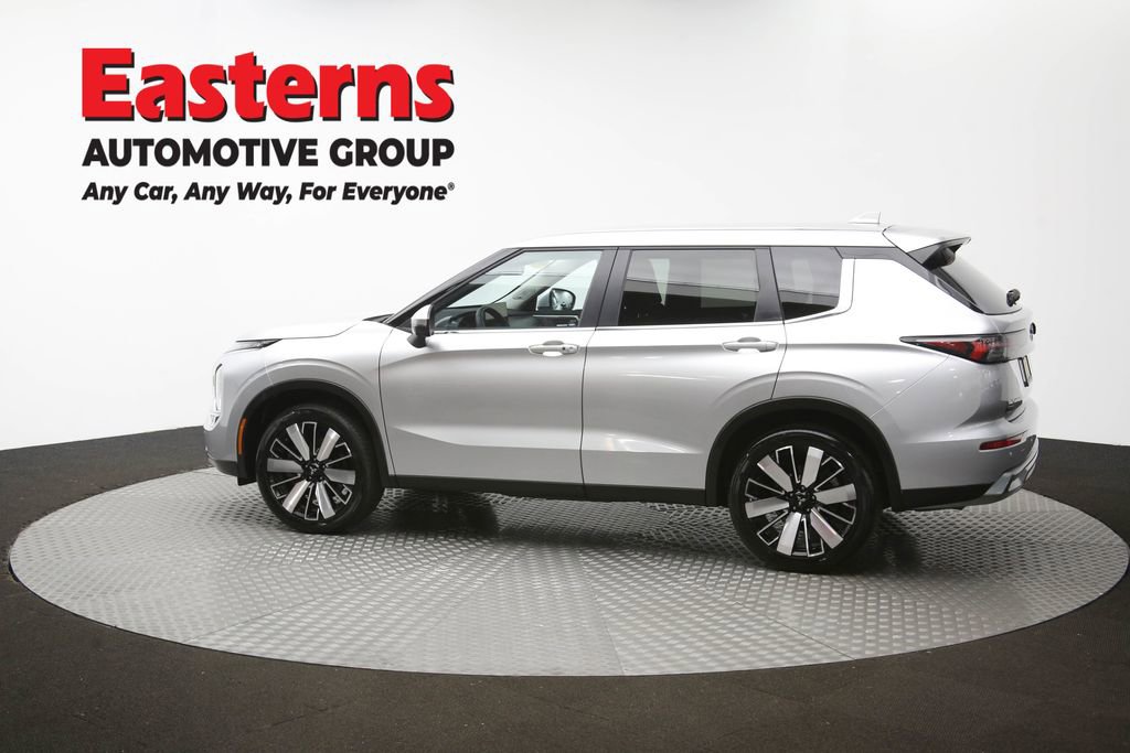 Used 2025 Mitsubishi Outlander SE AWD/4WD image 63
