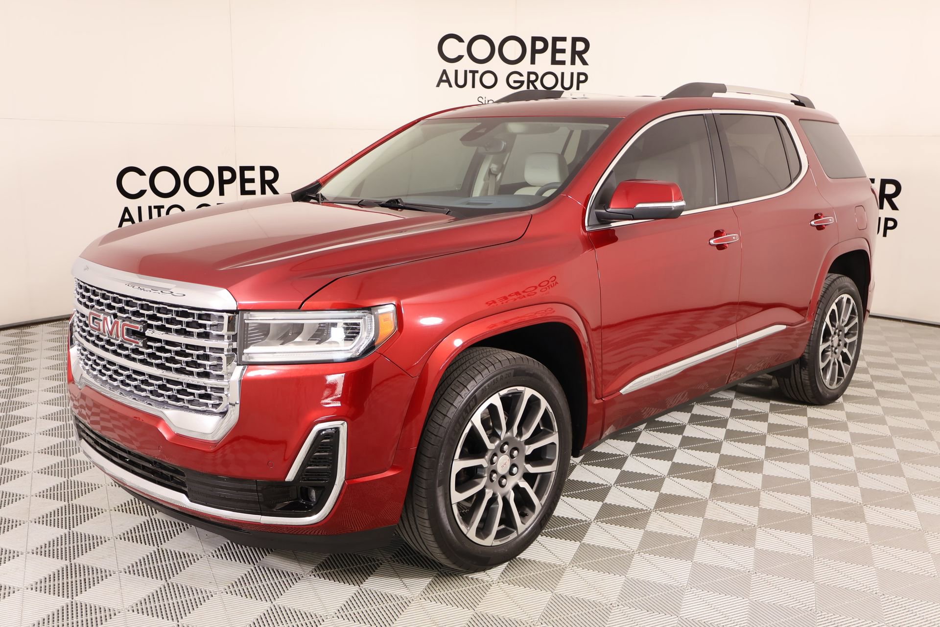 Used 2022 GMC Acadia Denali w/ Trailering Package FWD image 11