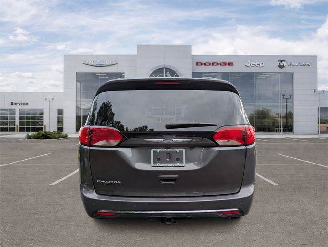 Certified 2020 Chrysler Pacifica Touring-L Plus w/ Tire & Wheel Group FWD image 4