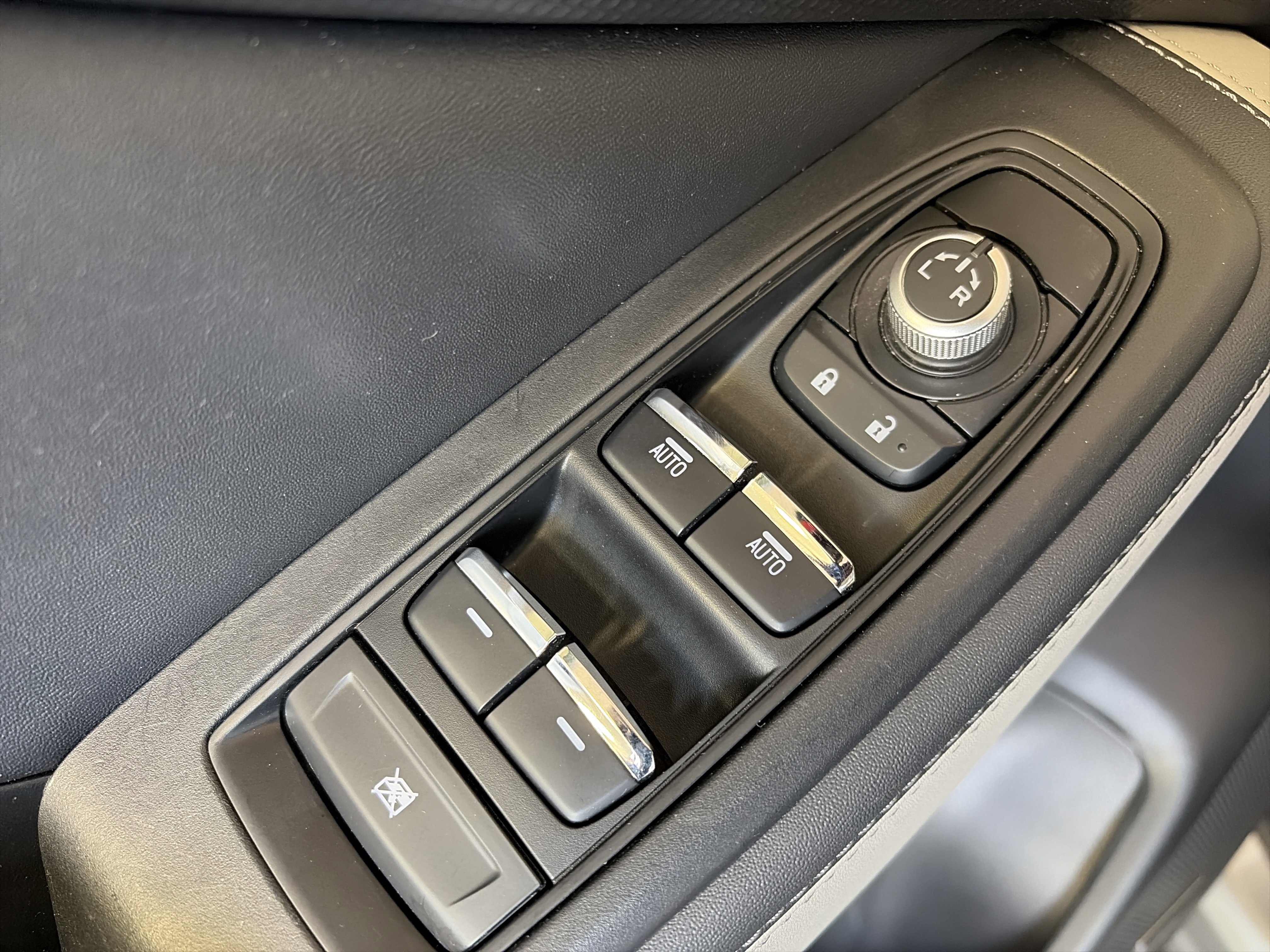 Used 2023 Subaru Forester Limited image 30