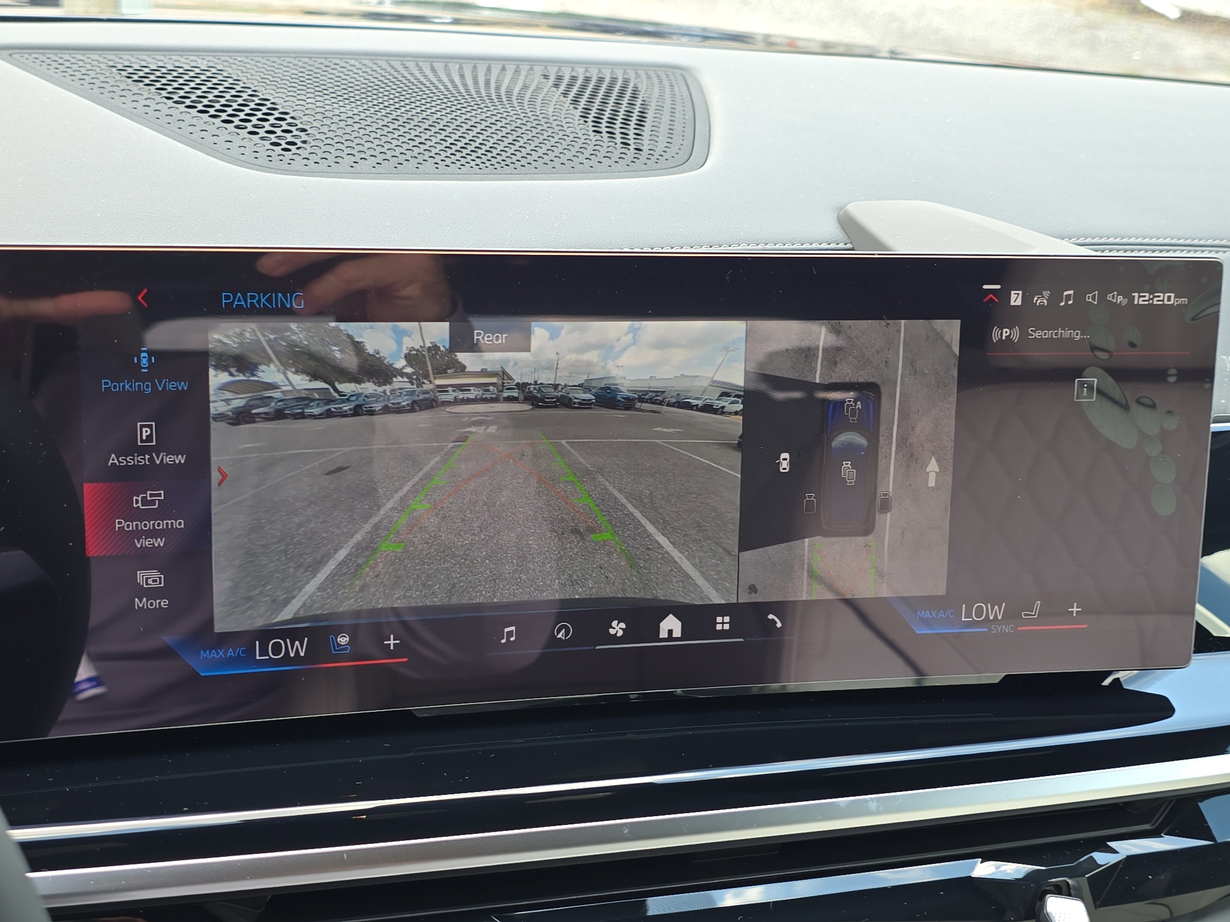 New 2026 BMW X7 M60i image 28