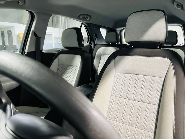 Used 2022 Chevrolet Equinox LS image 3