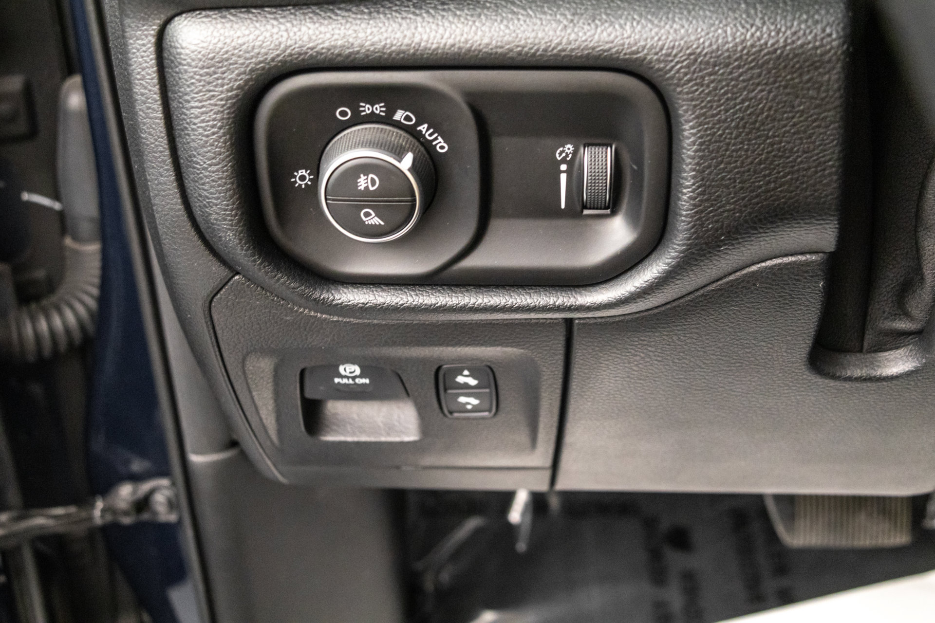 Used 2020 RAM 1500 Big Horn AWD/4WD image 19