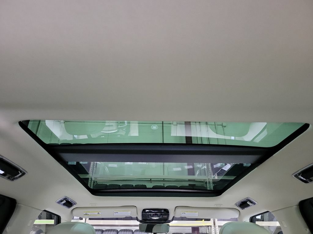 Used 2023 Land Rover Range Rover SE AWD/4WD image 28