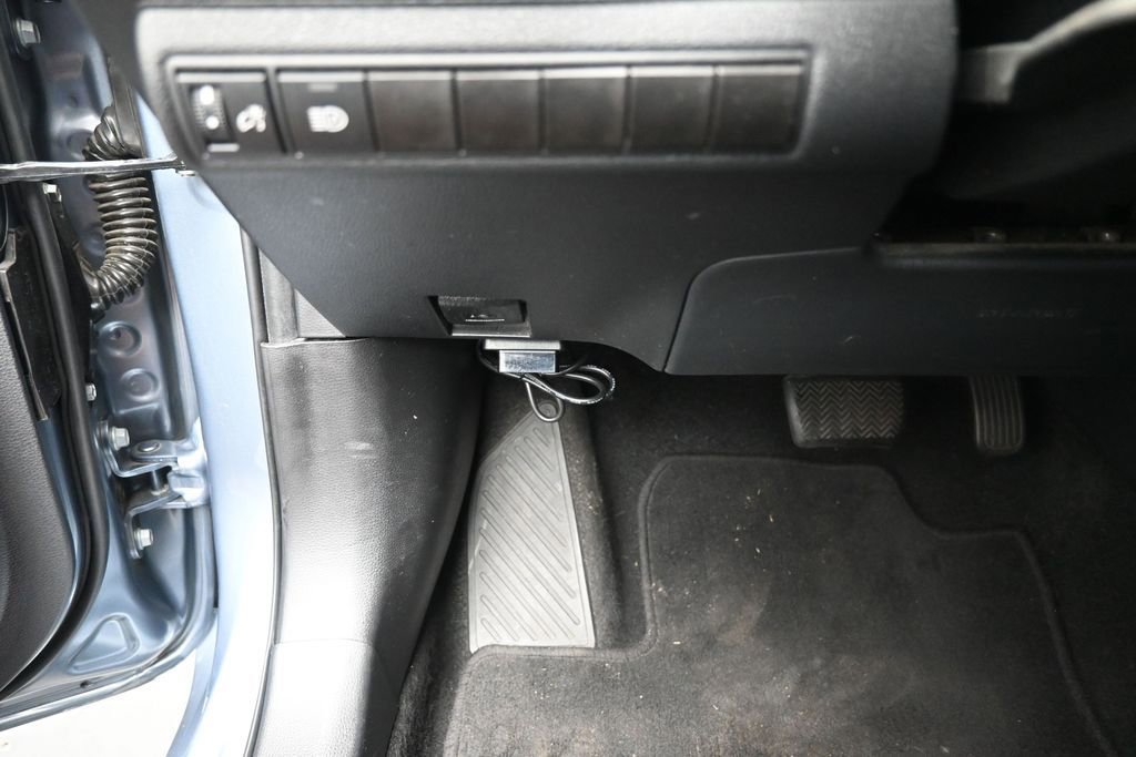Used 2021 Toyota Corolla LE w/ LE Convenience Package FWD image 16