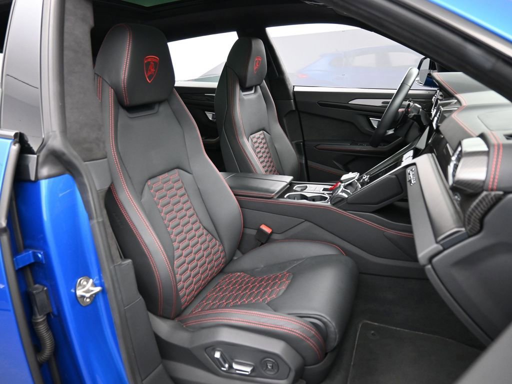 Used 2022 Lamborghini Urus image 33