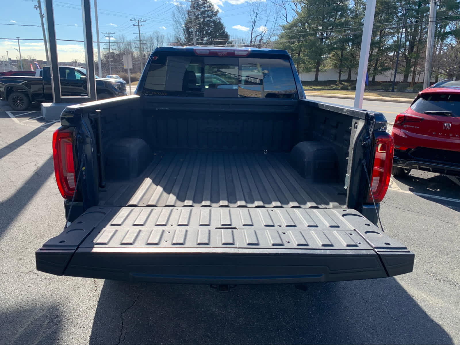 Used 2020 GMC Sierra 1500 AT4 w/ AT4 Premium Package image 6