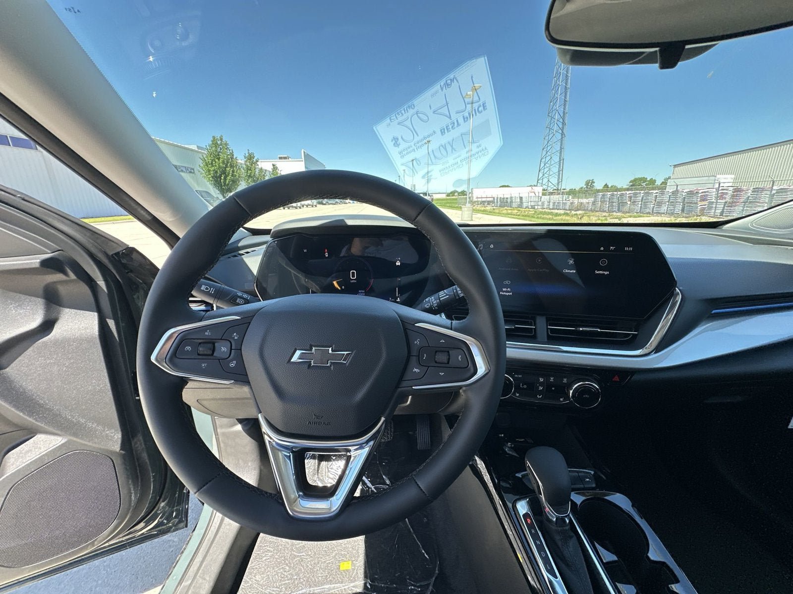 Used 2026 Chevrolet Trax LT w/ Driver Confidence Package FWD image 11