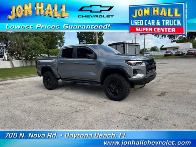 Used 2025 Chevrolet Colorado ZR2 w/ Midnight Edition AWD/4WD image 18